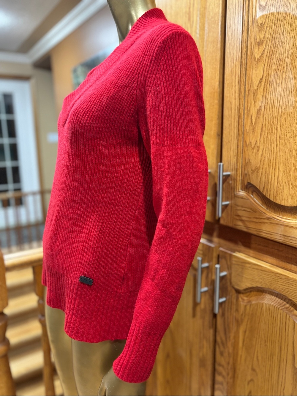 Burberry Red Ribbed Shawl V-Neck Sweater - Picture 4 of 7